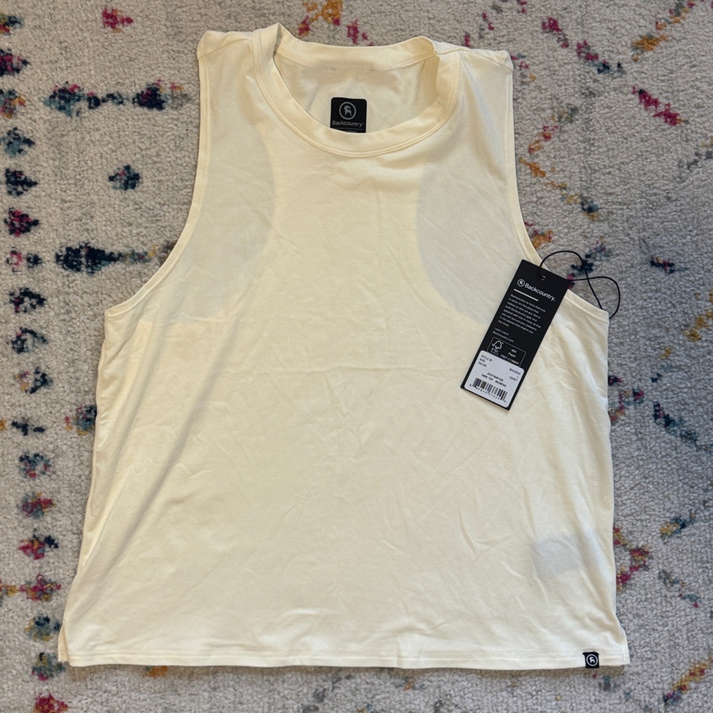NWT Backcountry Destination Tank | sz Large | off-white/cream color
